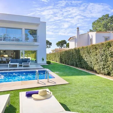 Barinel By Cleverdetails Located In A Quiet And Privileged Area Of Villa Vilamoura