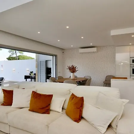 Вилла Barinel By Cleverdetails Located In A Quiet And Privileged Area Of *