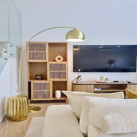 Barinel By Cleverdetails Located In A Quiet And Privileged Area Of Вилла