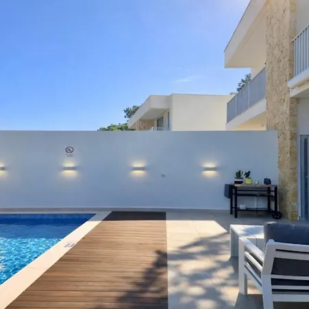 Вилла Barinel By Cleverdetails Located In A Quiet And Privileged Area Of Виламура