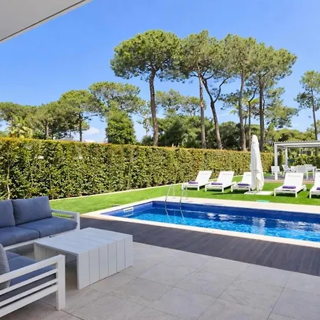 Barinel By Cleverdetails Located In A Quiet And Privileged Area Of Villa